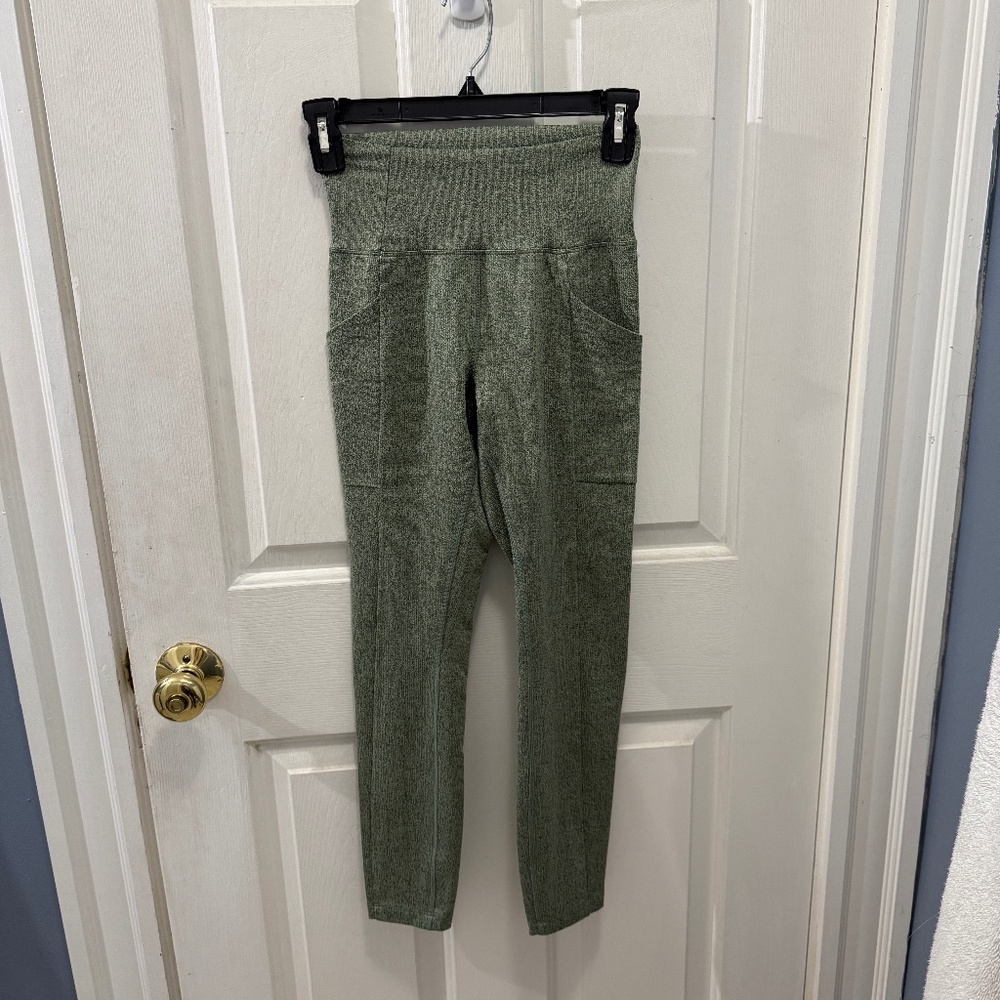 REI women’s leggings, xs
